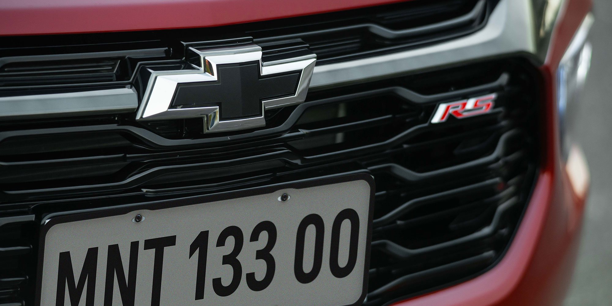 Detalles frontales de la Chevrolet Montana RS